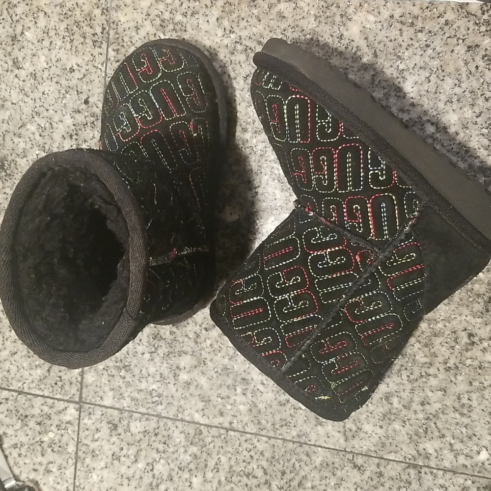 UGG Kids Logo Boots Size 8